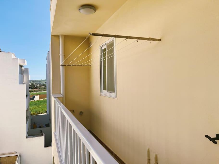 Modern Apartment In Marsaskala Bagian luar foto